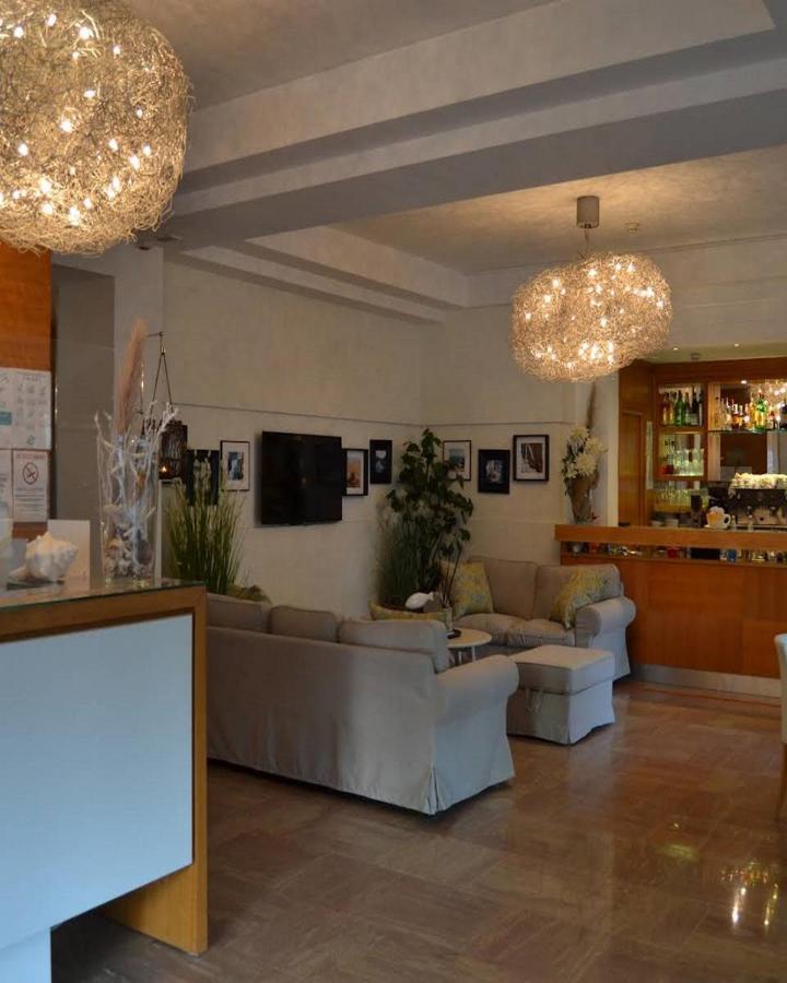 Hotel Mon Pays Riccione Eksteriør bilde