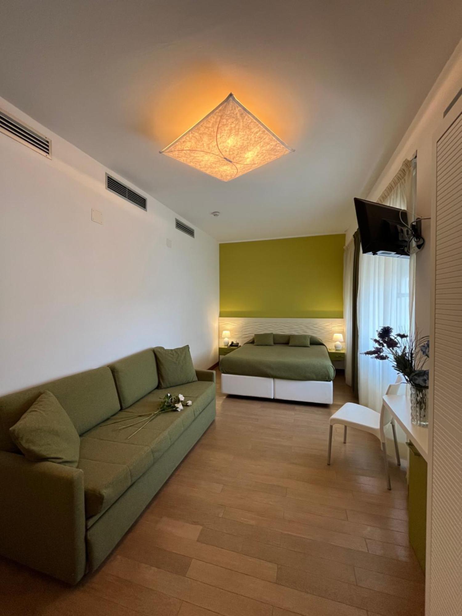 Hotel Mon Pays Riccione Eksteriør bilde