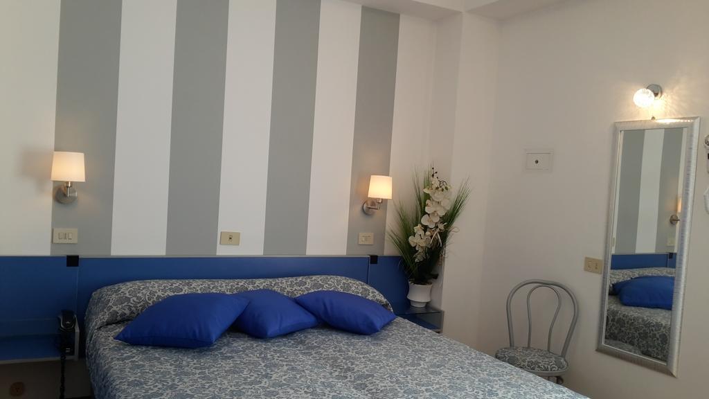 Hotel Mon Pays Riccione Eksteriør bilde